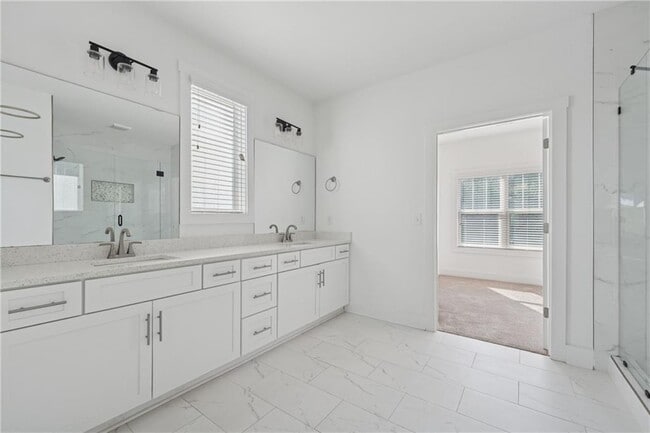 Building Photo - 2049 Chestnut Oak Trl