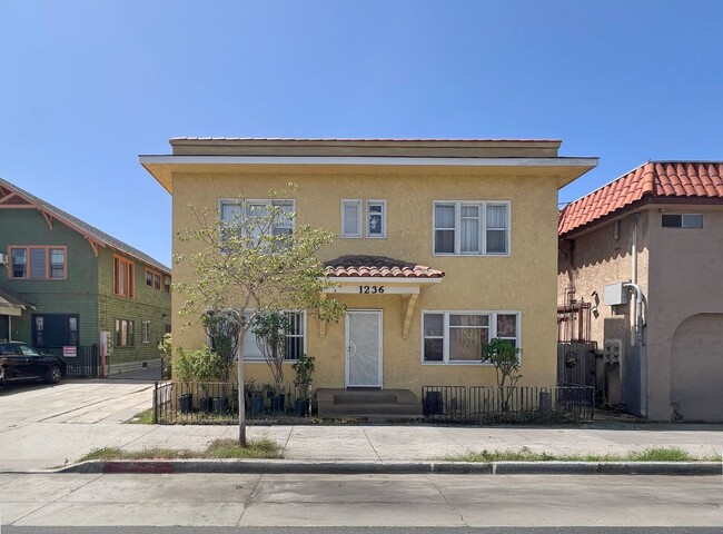Building Photo - LB1238