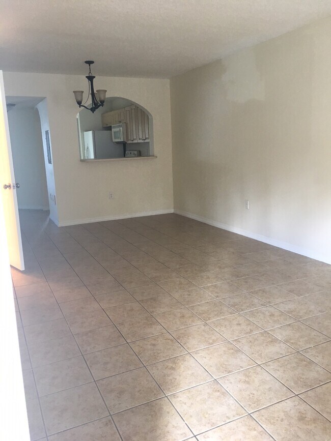 Building Photo - 1261 SE 31st Ct