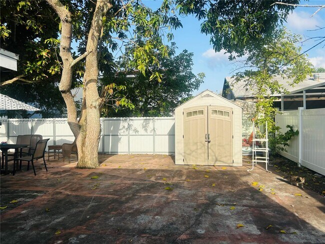 Building Photo - 3452 SW 113th Ct