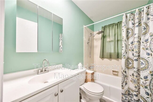 Building Photo - 1416 Kiowa St