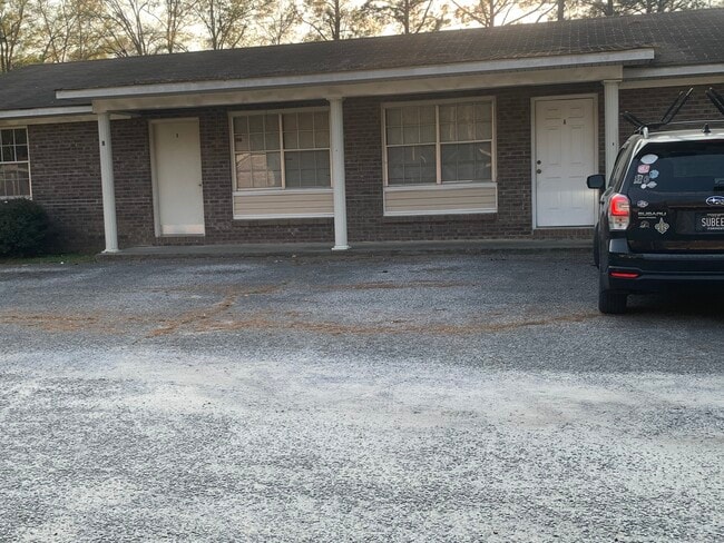 Building Photo - 220 E Church St