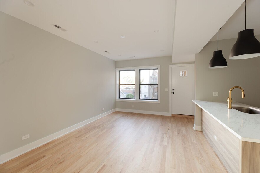 Building Photo - 2112 N Campbell Ave