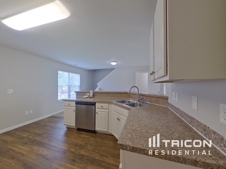 Building Photo - 1513 Crandon Dr