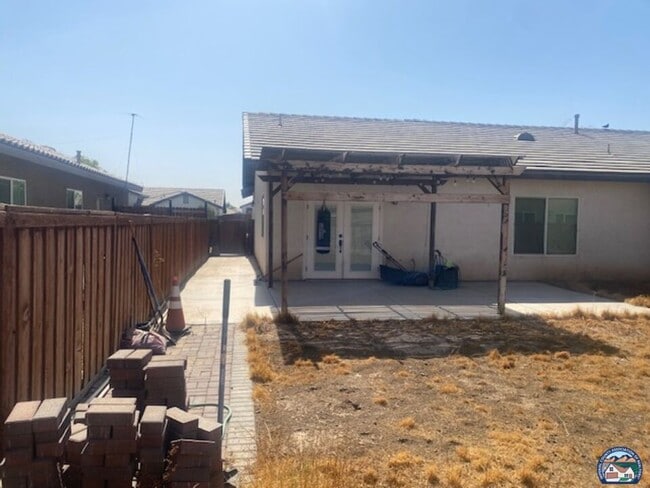 Building Photo - 2312 Christi Ave
