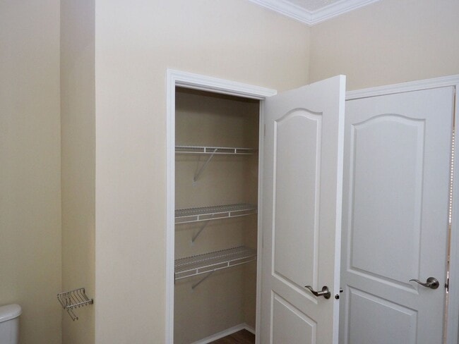 Building Photo - Charming Country Three-Bedroom Two-Bathroo...