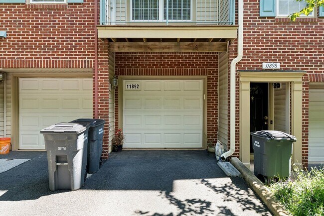 Building Photo - 11892 Breton Ct