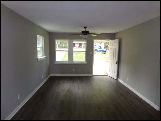 Building Photo - 7410 Valley Dr