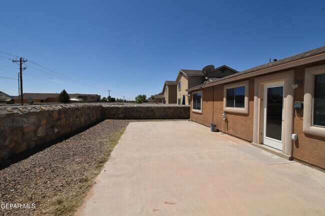 Building Photo - 2508 Sparrow Point St