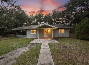 Building Photo - 2201 Granada Blvd