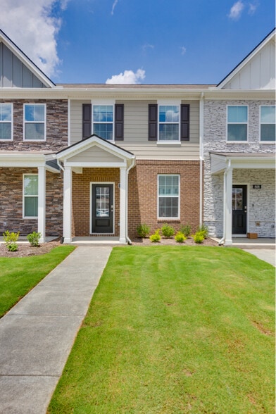 Primary Photo - 810 Quinn Dr