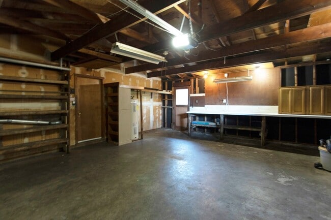 Building Photo - Available Beautiful Single-Level Home with...