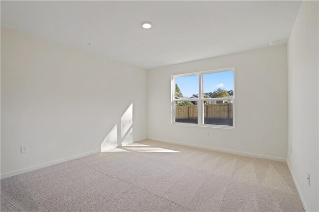 Building Photo - 541 Magnolia Cir