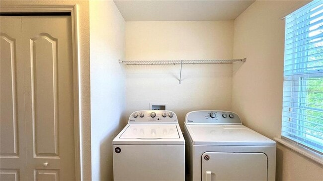 Building Photo - 3721 Maidencain St