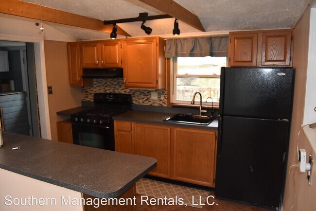 Building Photo - 2 br, 1 bath House - 88 Fairview Trail