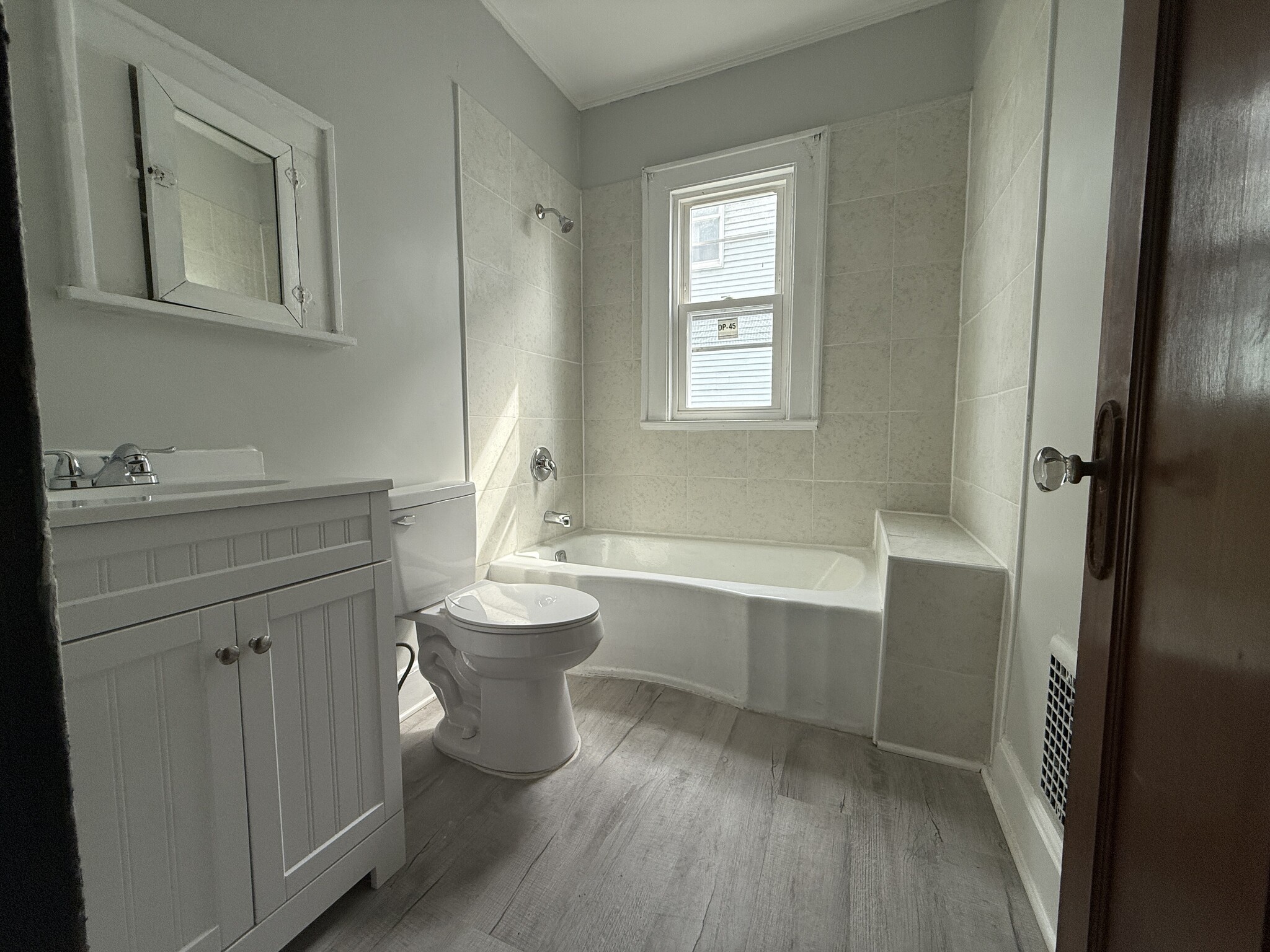 Bathroom - 318 Scio St
