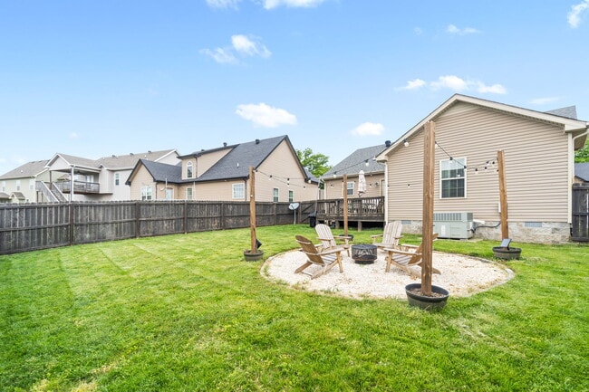 Building Photo - 649 Fox Hound Dr
