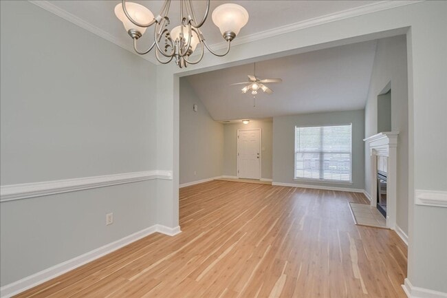 Building Photo - 3018 Ashland Way