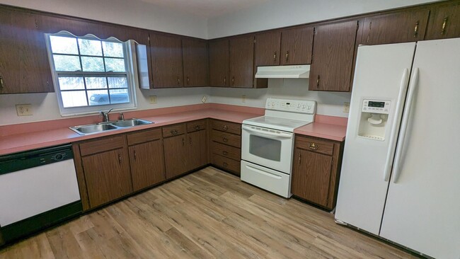 Building Photo - Cozy Home in NW Area