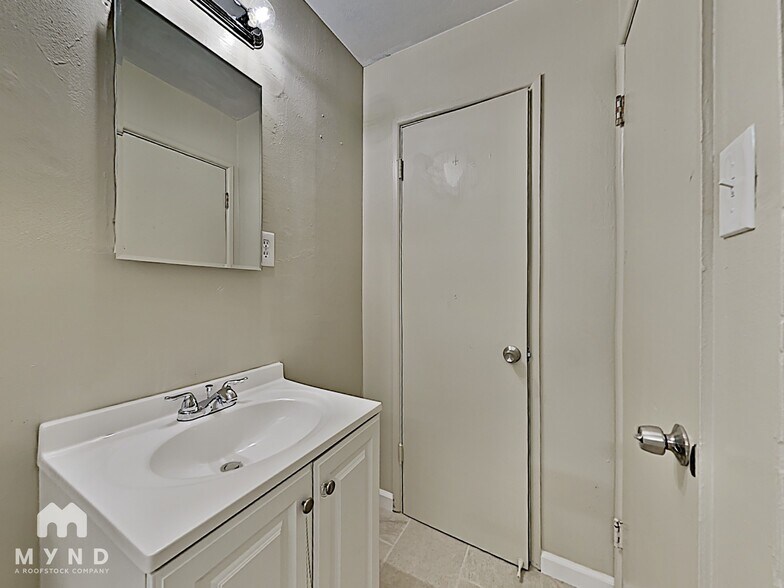 Building Photo - 470 Capitol Hill Ave