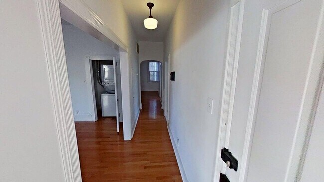 Building Photo - 41 Taylor Ave