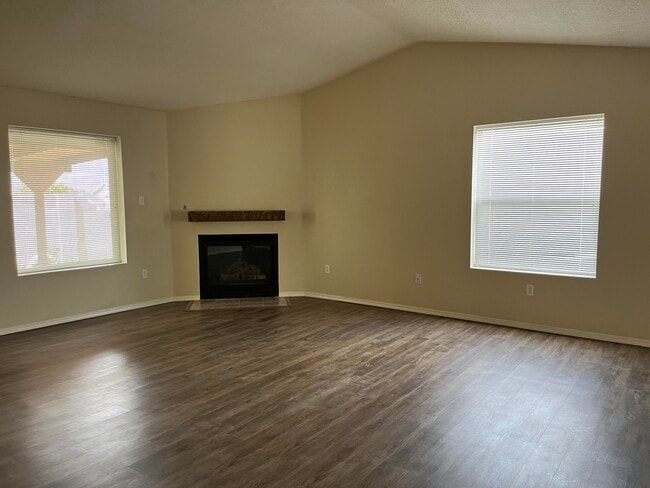 Building Photo - 5401 Summer Ridge Rd NW