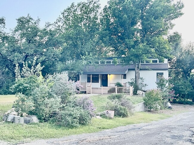 Building Photo - 9417 Aqua Dr