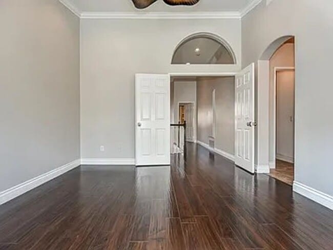 Building Photo - 10 Promontory Park