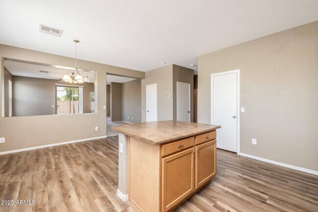 Building Photo - 3148 W Maldonado Rd