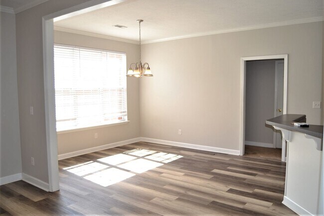 Building Photo - 351 Barnsley Dr