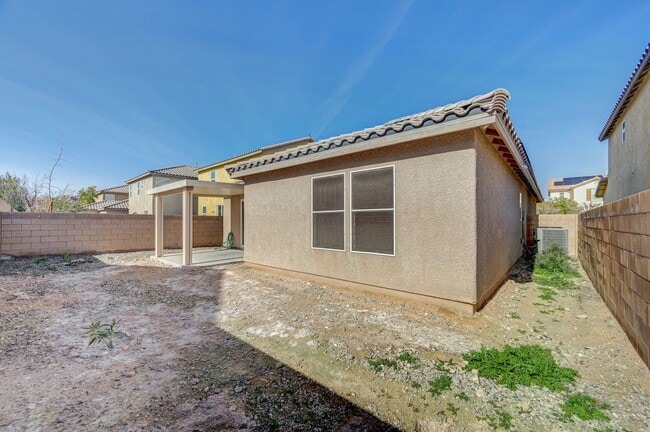 Building Photo - 5593 Markley Ave