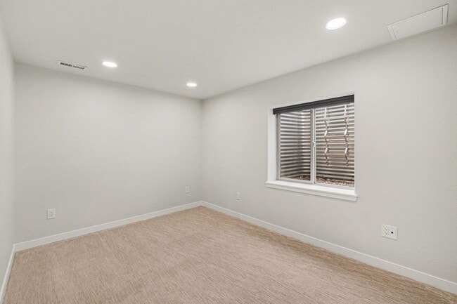 Building Photo - 2250 Marshfield Ln