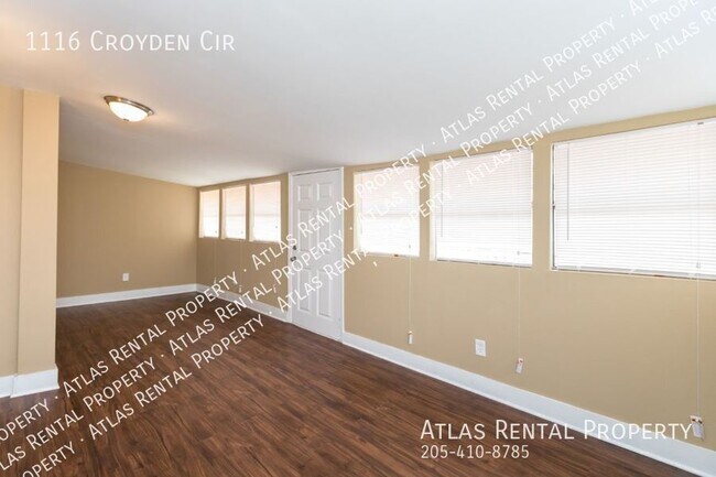 Building Photo - 1116 Croyden Cir