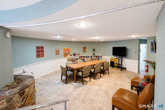 Building Photo - 30 Woodland St