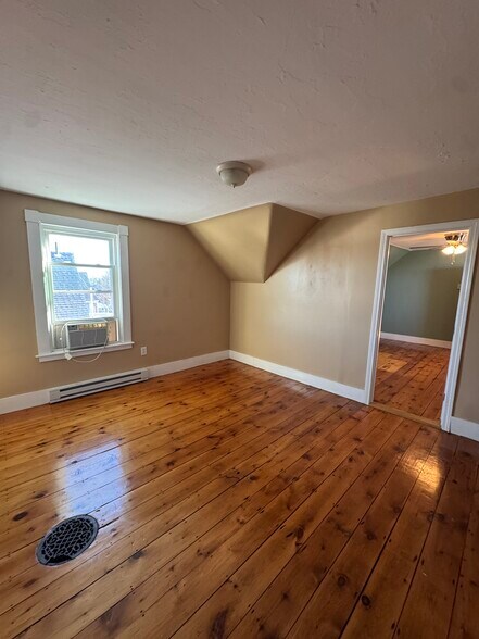 Building Photo - 143 North St