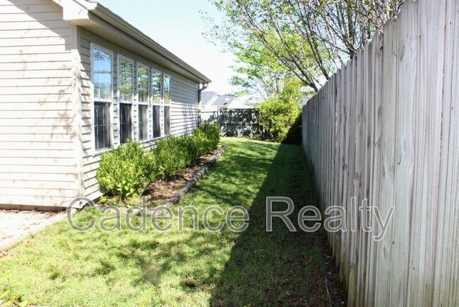 Building Photo - 5319 Sun Coast Dr