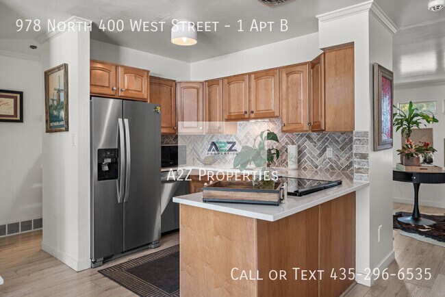 Building Photo - 978 N 400 W St