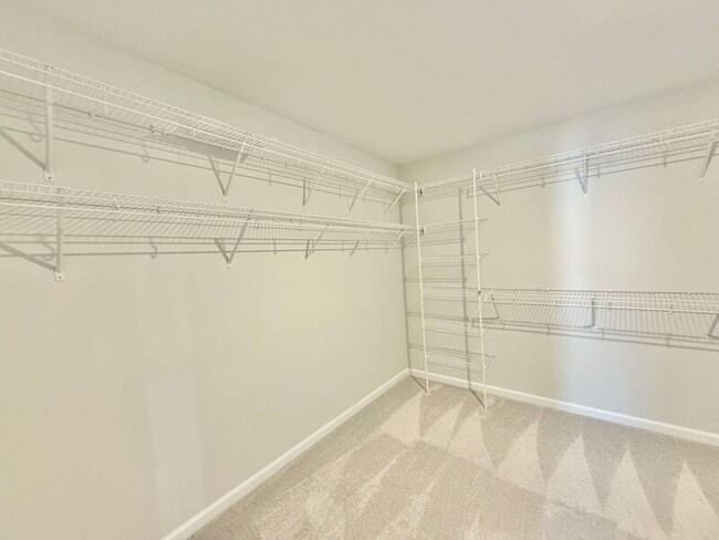 Building Photo - 150 Cherry Blossom Ct