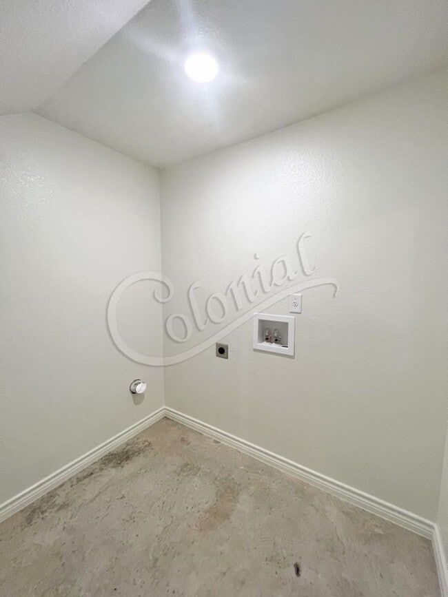 Building Photo - 2321 Zanoletti Ct