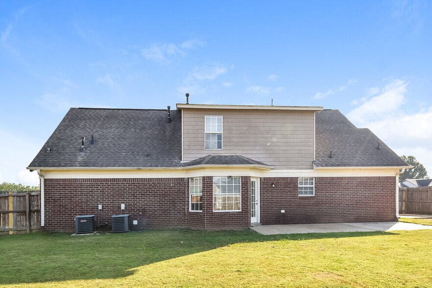 Building Photo - 7457 Lee Ann Dr
