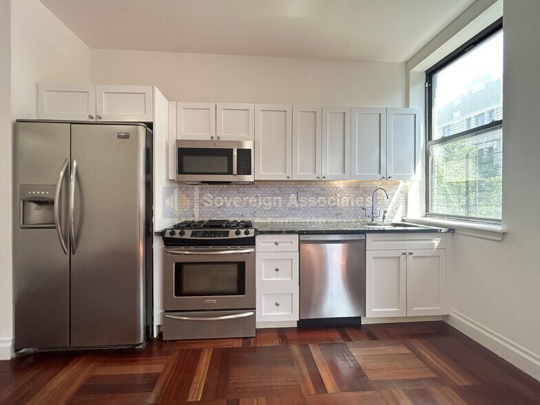 Building Photo - 601 W 137th St