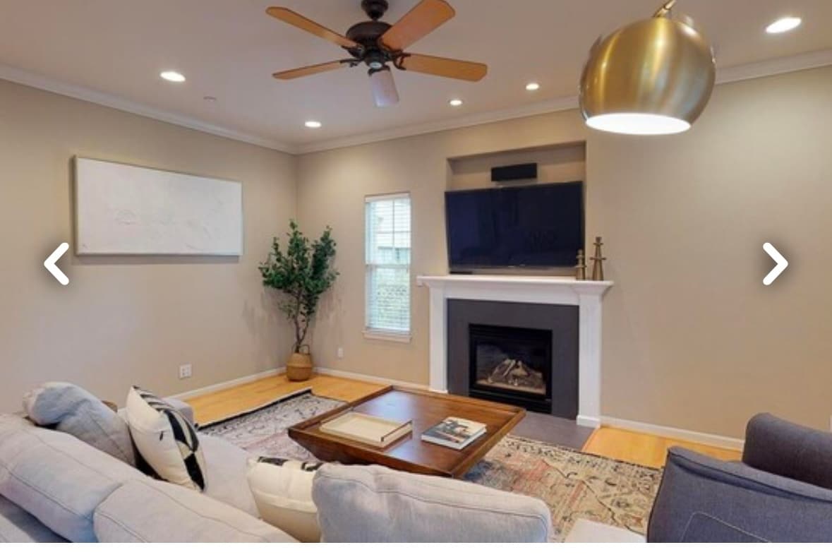 Living room - 373 Florence St