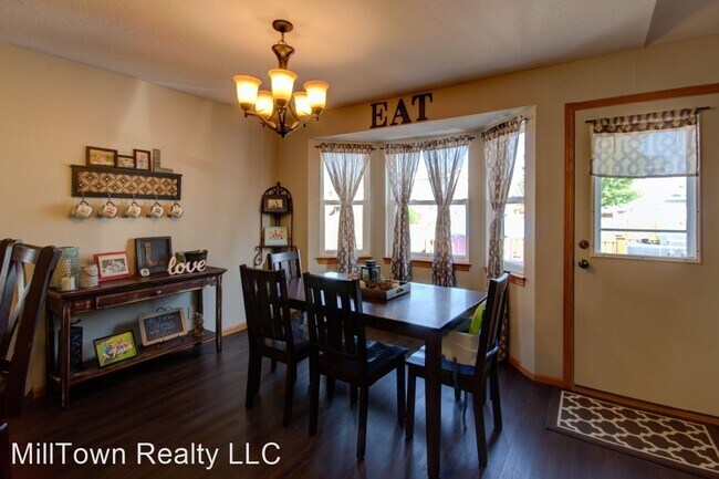 Building Photo - 3 br, 2.5 bath House - 234 Melrose Dr