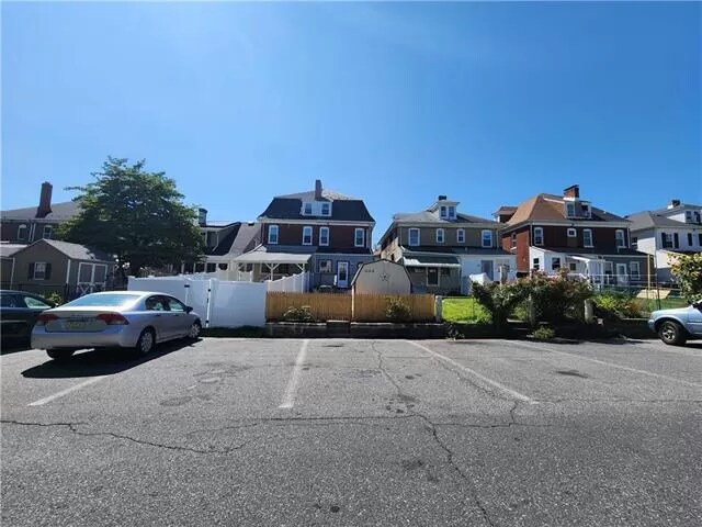 Building Photo - 944 S 24th St