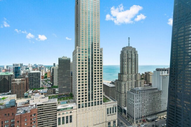 Building Photo - 111 E Chestnut St