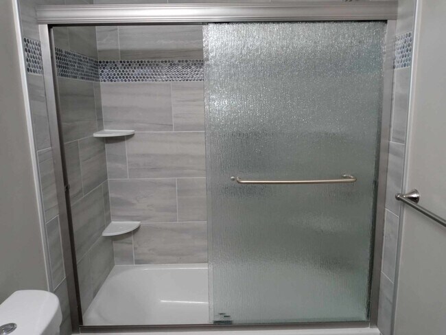 Building Photo - 440 N Oceana Blvd