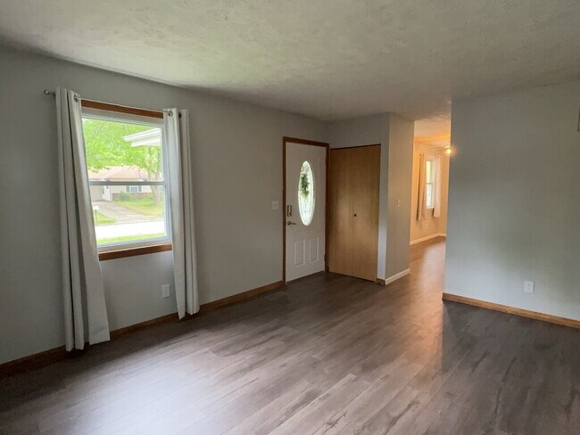 Building Photo - 2208 Beauvoir Ct