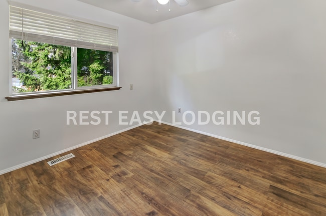 Building Photo - 2210 27th Ave SE