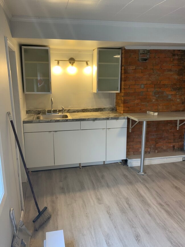 Building Photo - 2516 Josephine St