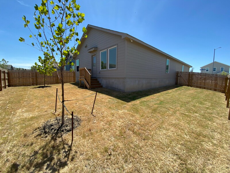 Building Photo - 9107 Selene Pl
